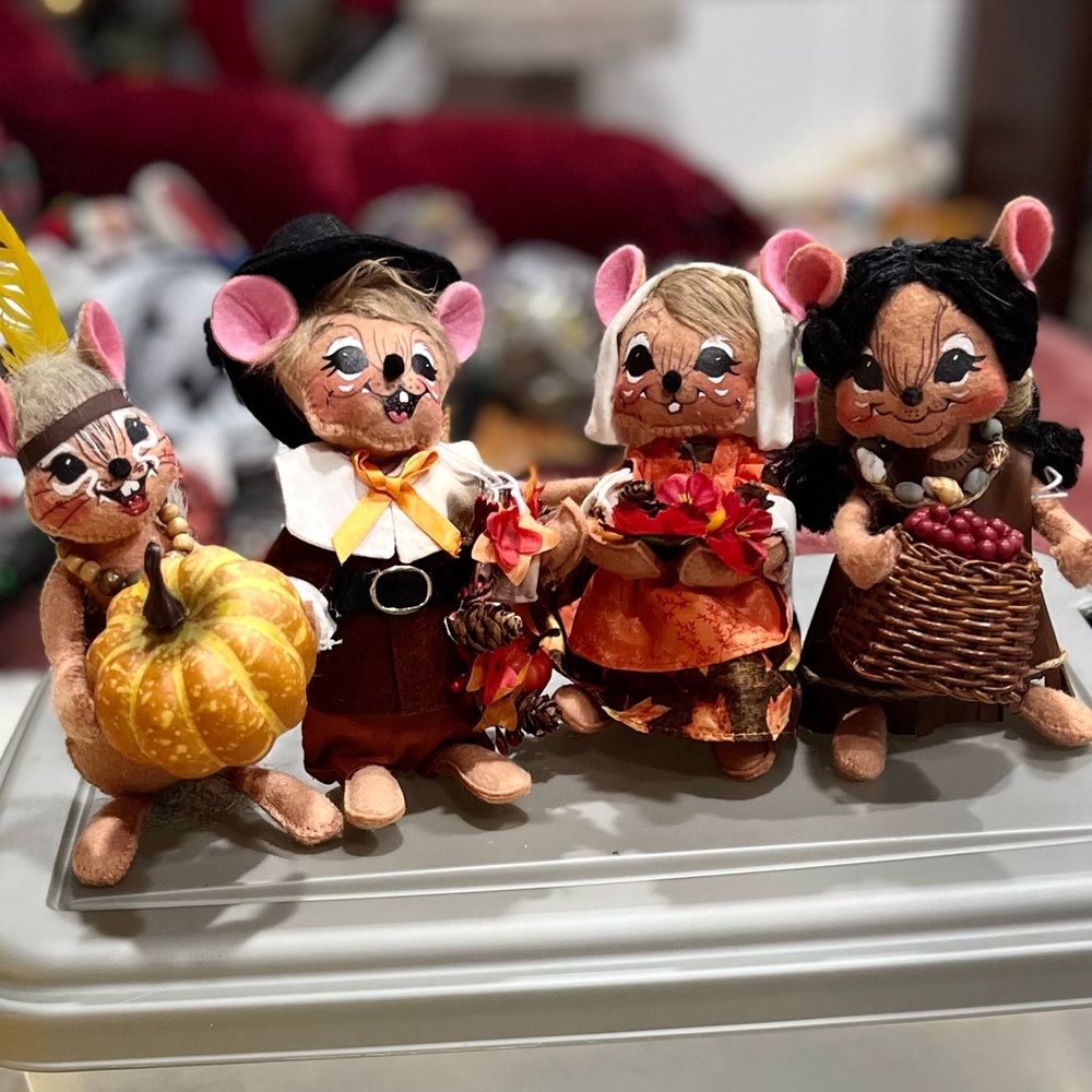 Annalee Doll Pilgrim & Indian Mice Thanksgiving set of 4